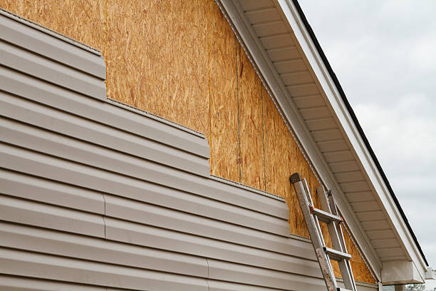 Professional Fiber Cement Siding technician working in Creekside, PA